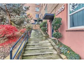 Photo #1: 24547227 Listing 