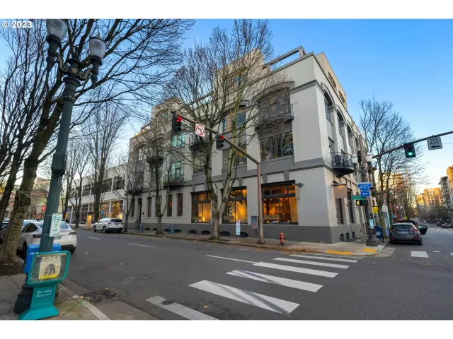 MLS: 24548553 Condo For Sale