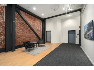 Photo #4: 24548553 Listing 