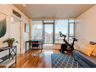 Photo #2: 24548618 Listing