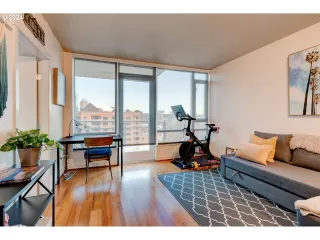 Photo #3: 24548618 Listing