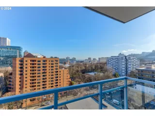 Photo #6: 24548618 Listing