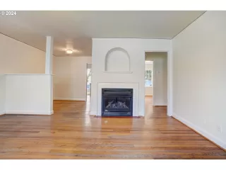 Photo #4: 24549346 Listing 