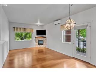 Photo #2: 24549775 Listing 
