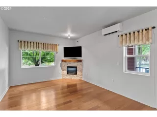 Photo #4: 24549775 Listing 