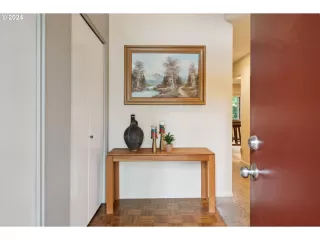 Photo #2: 24549963 Listing