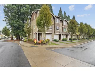 Photo #4: 24550316 Listing