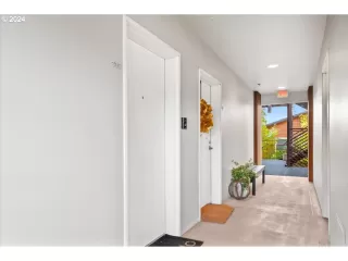 Photo #1: 24551284 Listing 