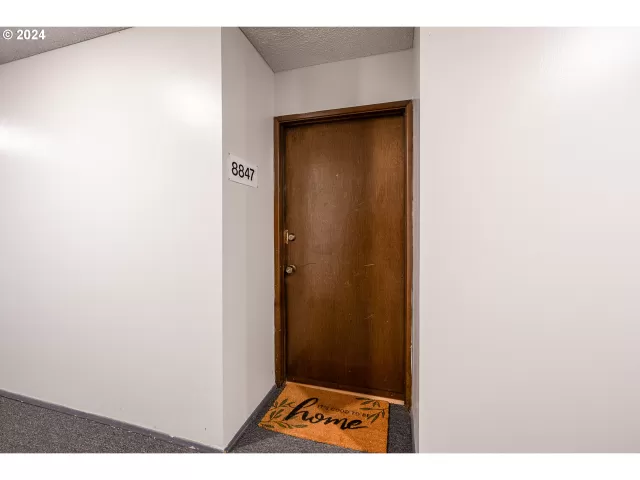 MLS: 24552624 Condo For Sale