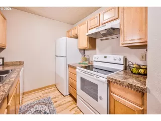 Photo #1: 24552624 Listing 