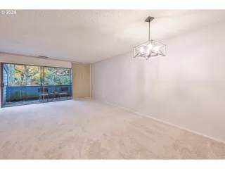 Photo #5: 24552624 Listing 