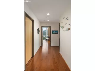 Photo #1: 24552783 Listing