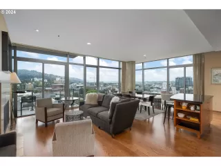 Photo #2: 24552783 Listing