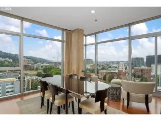 Photo #6: 24552783 Listing