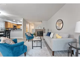 Photo #6: 24554458 Listing