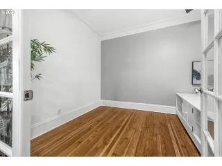 Photo #6: 24554755 Listing 