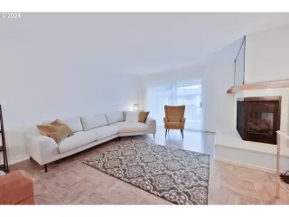 Photo #2: 24554923 Listing