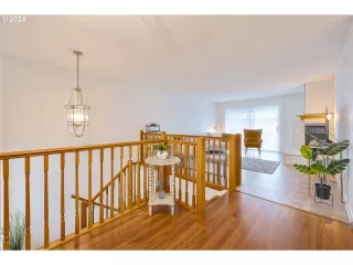 Photo #5: 24554923 Listing