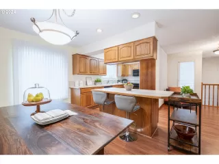 Photo #6: 24554923 Listing