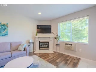 Photo #2: 24555747 Listing 