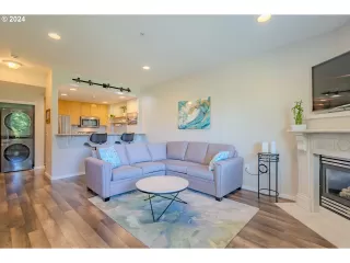 Photo #4: 24555747 Listing 