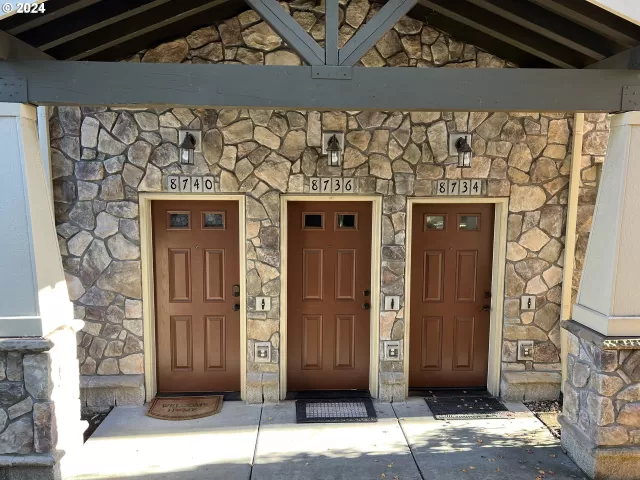 MLS: 24556325 Condo For Sale