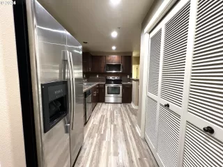 Photo #4: 24556325 Listing 