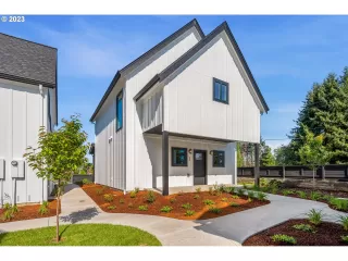 Photo #1: 24556601 Listing