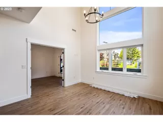 Photo #6: 24556601 Listing