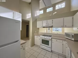 Photo #4: 245581265 Listing 