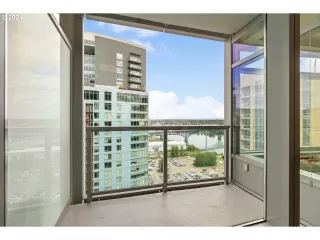 Photo #5: 24558737 Listing