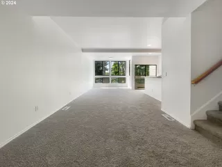 Photo #3: 24560211 Listing 