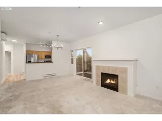 Photo #5: 24560265 Listing 