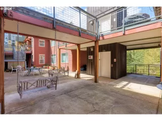 Photo #1: 24560402 Listing 