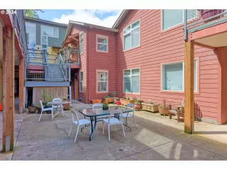 Photo #2: 24560402 Listing 