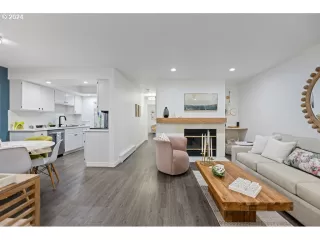 Photo #1: 24562349 Listing 