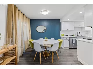 Photo #2: 24562349 Listing 