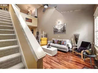 Photo #6: 24562893 Listing