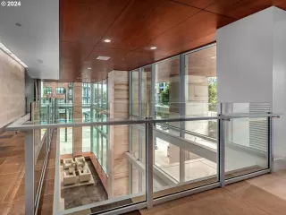 Photo #5: 24562901 Listing 