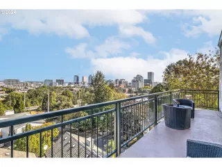 Photo #2: 24563873 Listing