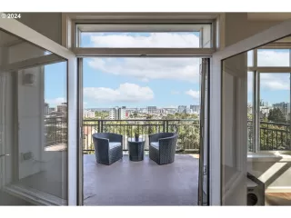 Photo #4: 24563873 Listing