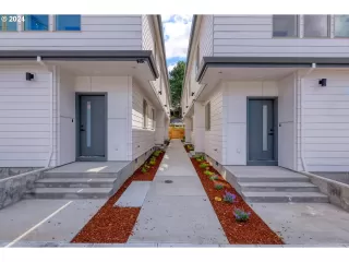 Photo #2: 24564491 Listing