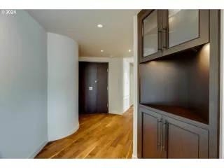 Photo #4: 24565584 Listing 