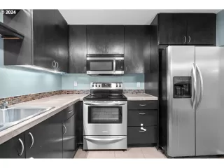 Photo #5: 24566292 Listing 