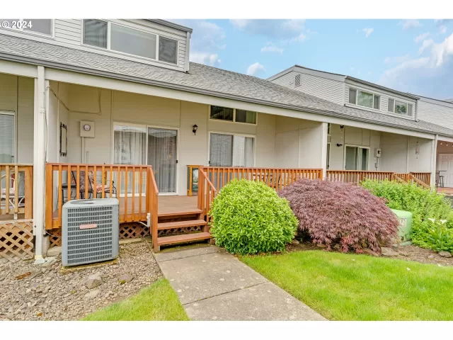 MLS: 24566532 Condo For Sale