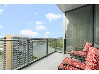 Photo #3: 24567126 Listing