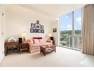 Photo #4: 24567126 Listing