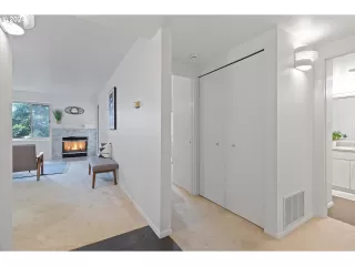 Photo #1: 24567156 Listing