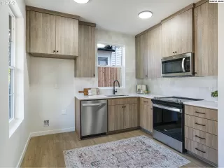Photo #1: 24567504 Listing 