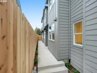 Photo #4: 24567504 Listing 